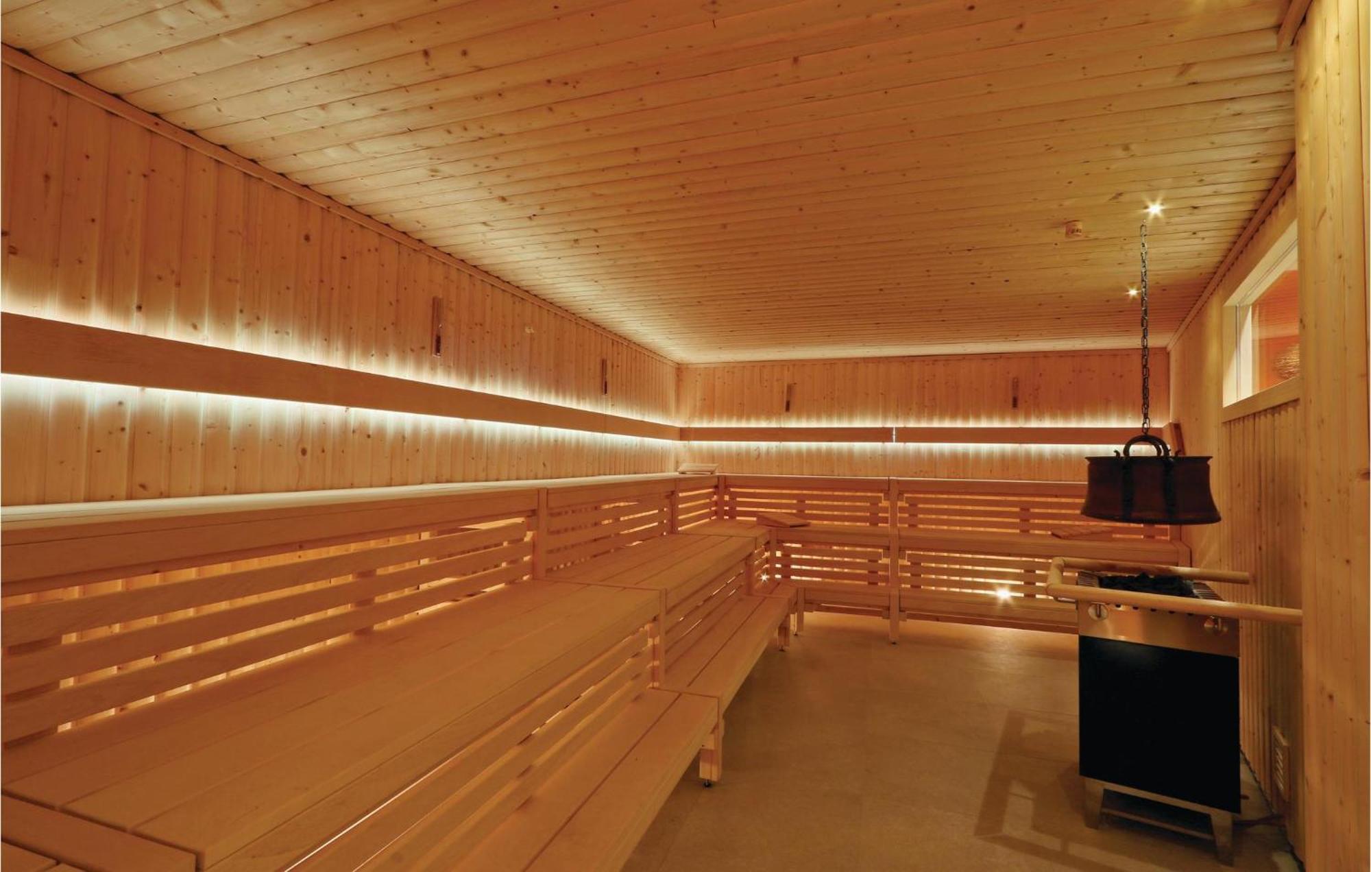 Cozy Apartment In Luebeck Travemuende With Sauna Exterior foto